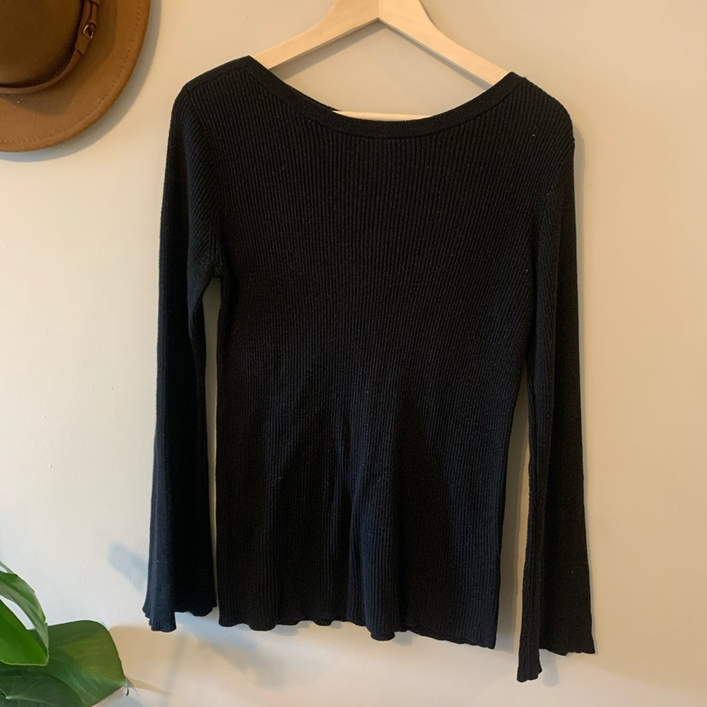 Old Navy Women’s Bell Sleeve Sweater ✨